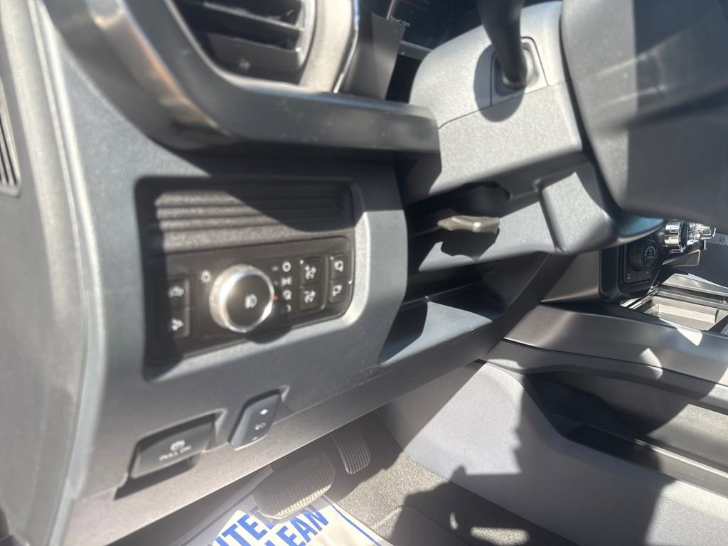 New 2026 Ford F250 Lariat w/ Tremor Off-Road Package image 17