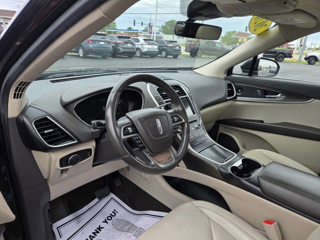 Used 2020 Lincoln Nautilus Reserve AWD/4WD image 2