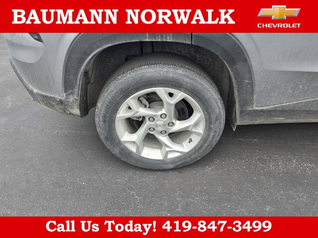 Used 2024 Chevrolet Trax LS w/ LS Convenience Package FWD image 22