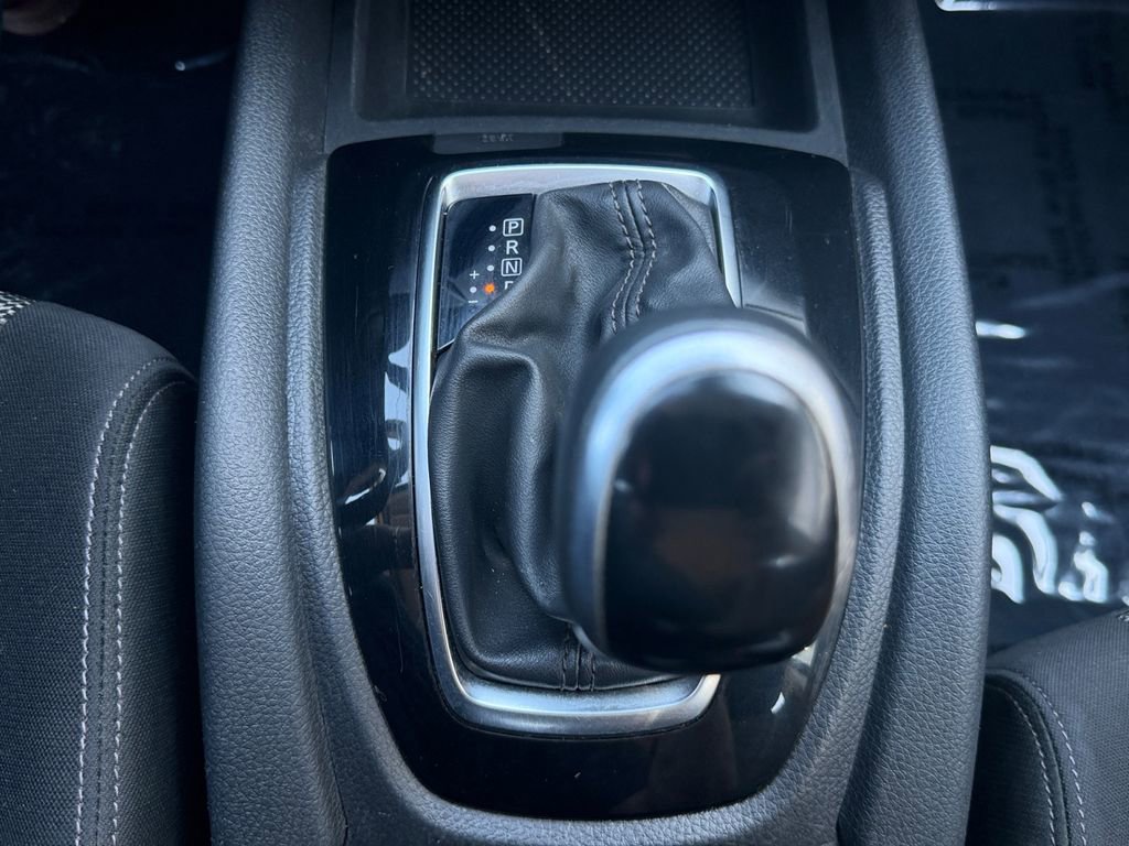 Used 2019 Nissan Rogue Sport SV image 21