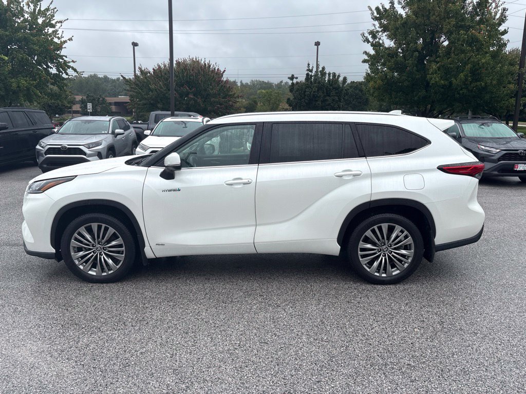 Used 2021 Toyota Highlander Platinum AWD/4WD image 6
