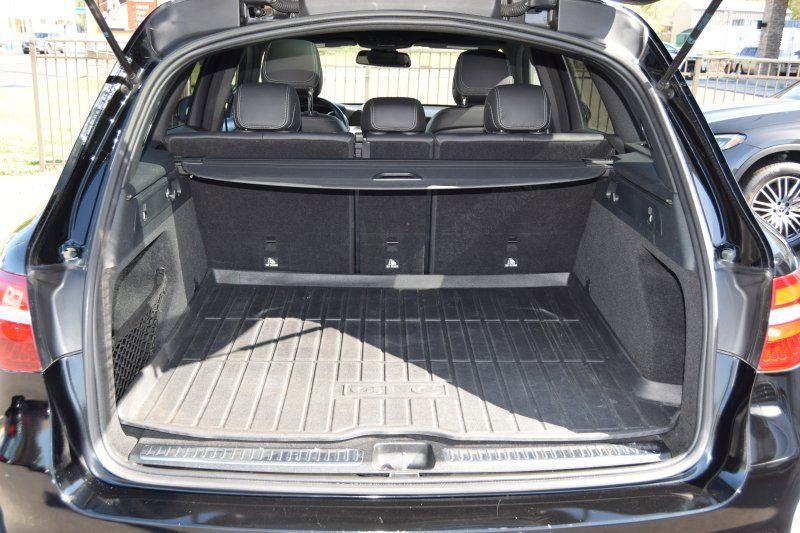 Used 2019 Mercedes-Benz GLC 300 4MATIC image 16