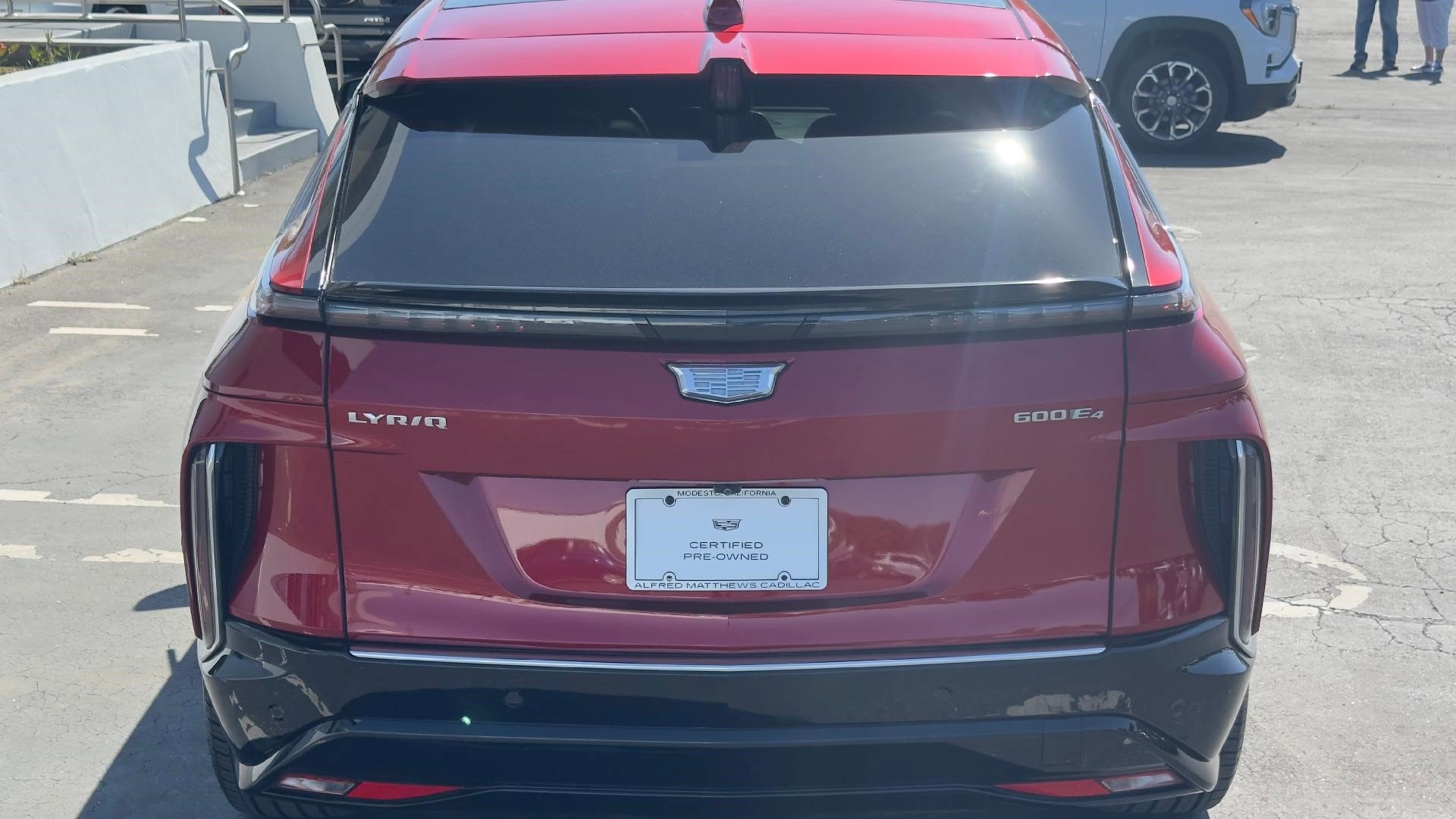 Certified 2024 Cadillac Lyriq Luxury AWD/4WD image 5