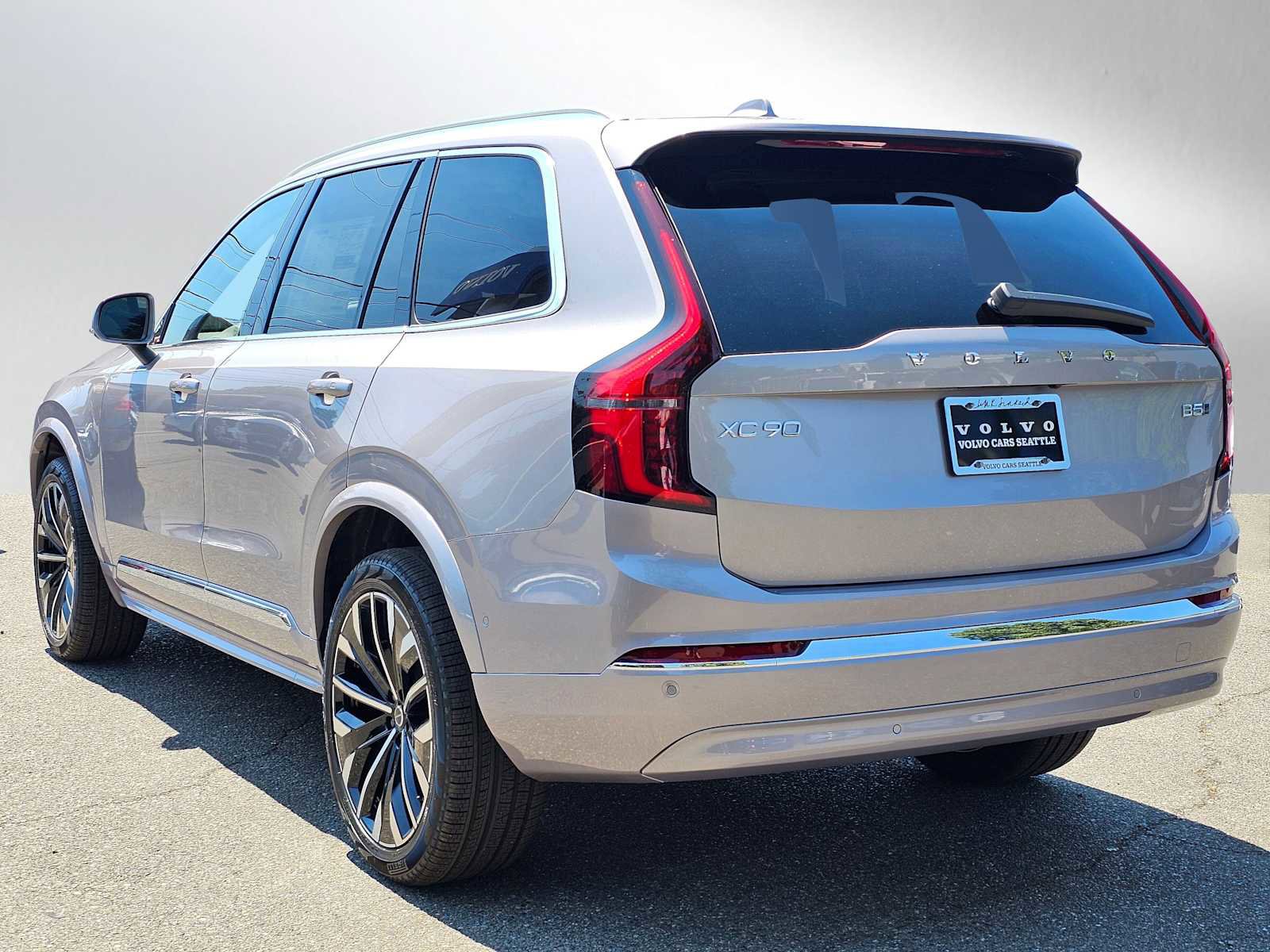 New 2026 Volvo XC90 B5 Plus image 5