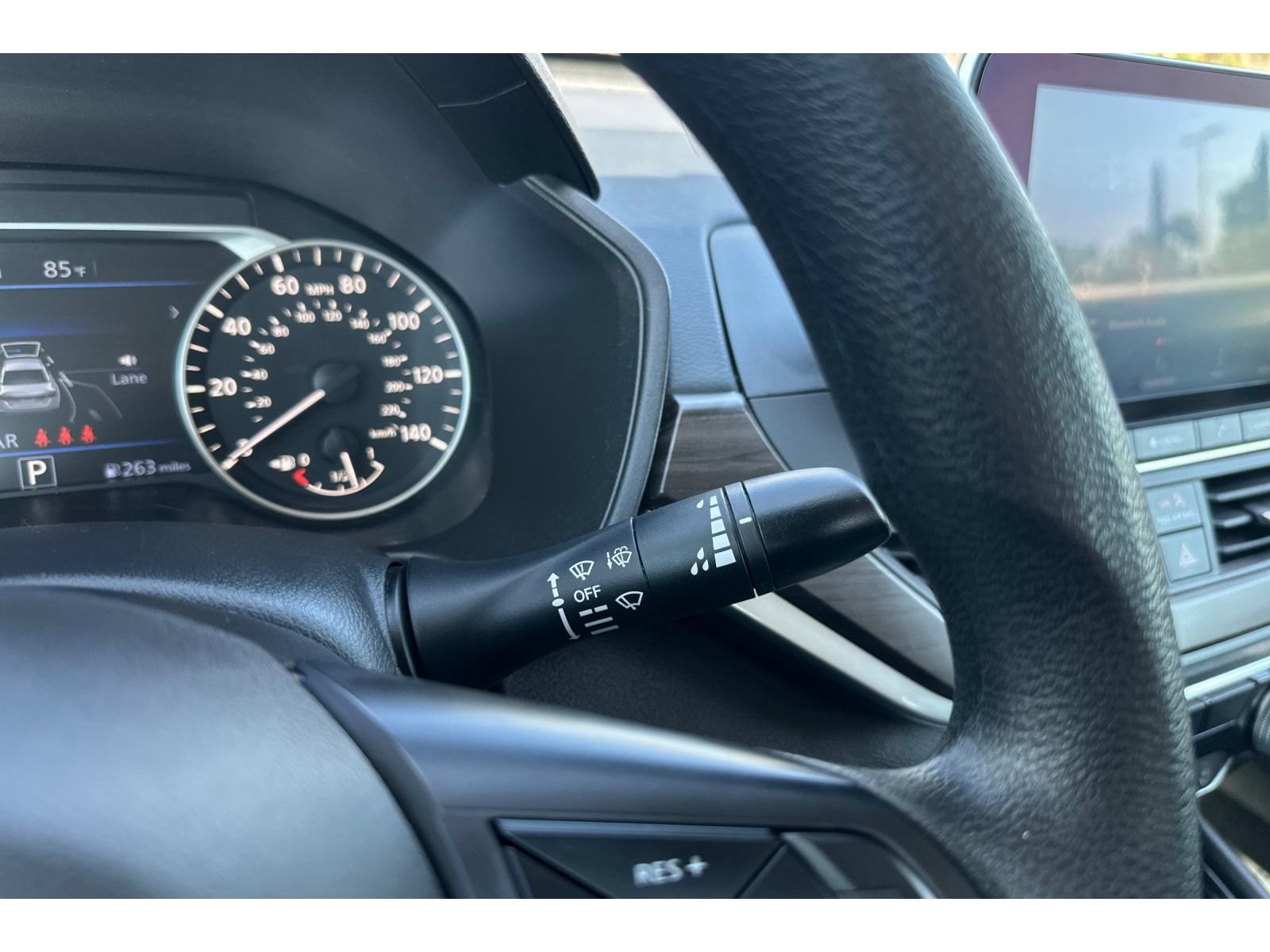 Used 2023 Nissan Altima 2.5 SV FWD image 38
