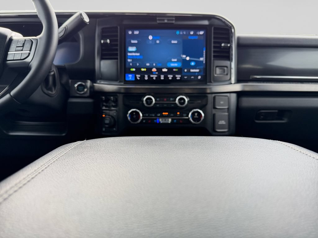 Used 2026 Ford F350 Lariat w/ Black Appearance Package AWD/4WD image 12