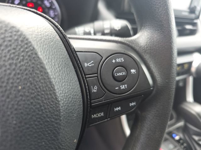 Used 2021 Toyota RAV4 XLE image 16