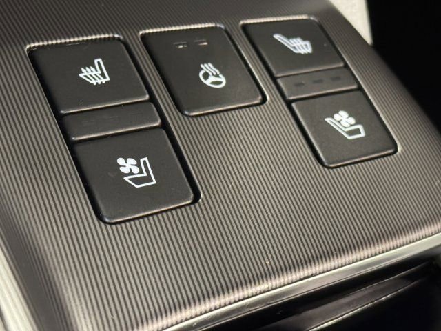 Used 2026 Kia Sportage SX image 31