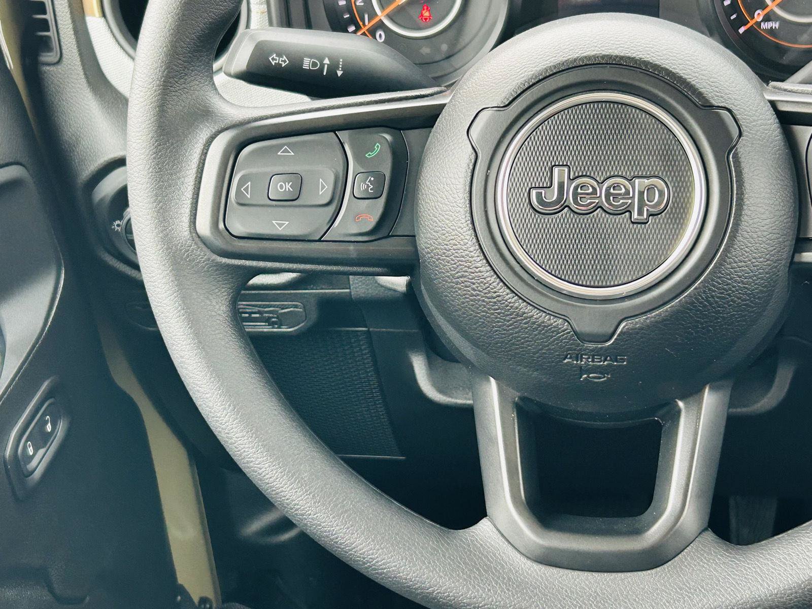 New 2026 Jeep Gladiator Sport AWD/4WD image 13