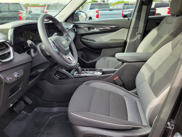 Used 2026 Chevrolet TrailBlazer LT w/ Convenience Package AWD/4WD image 8