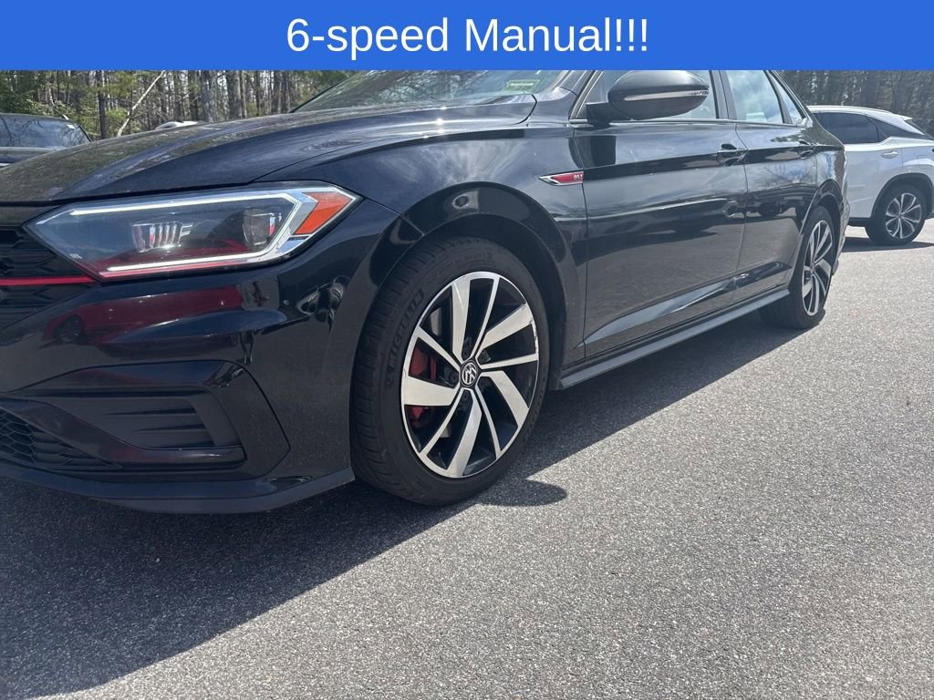 Used 2019 Volkswagen Jetta GLI FWD image 3