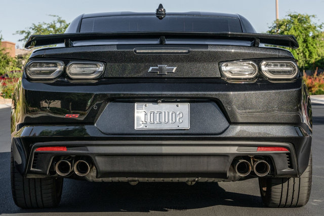 Used 2024 Chevrolet Camaro SS RWD image 7