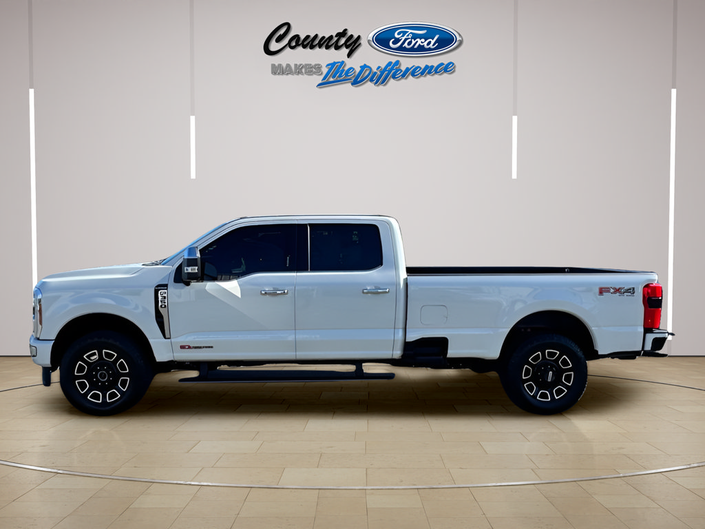 Used 2024 Ford F350 Platinum w/ FX4 Off-Road Package AWD/4WD image 3