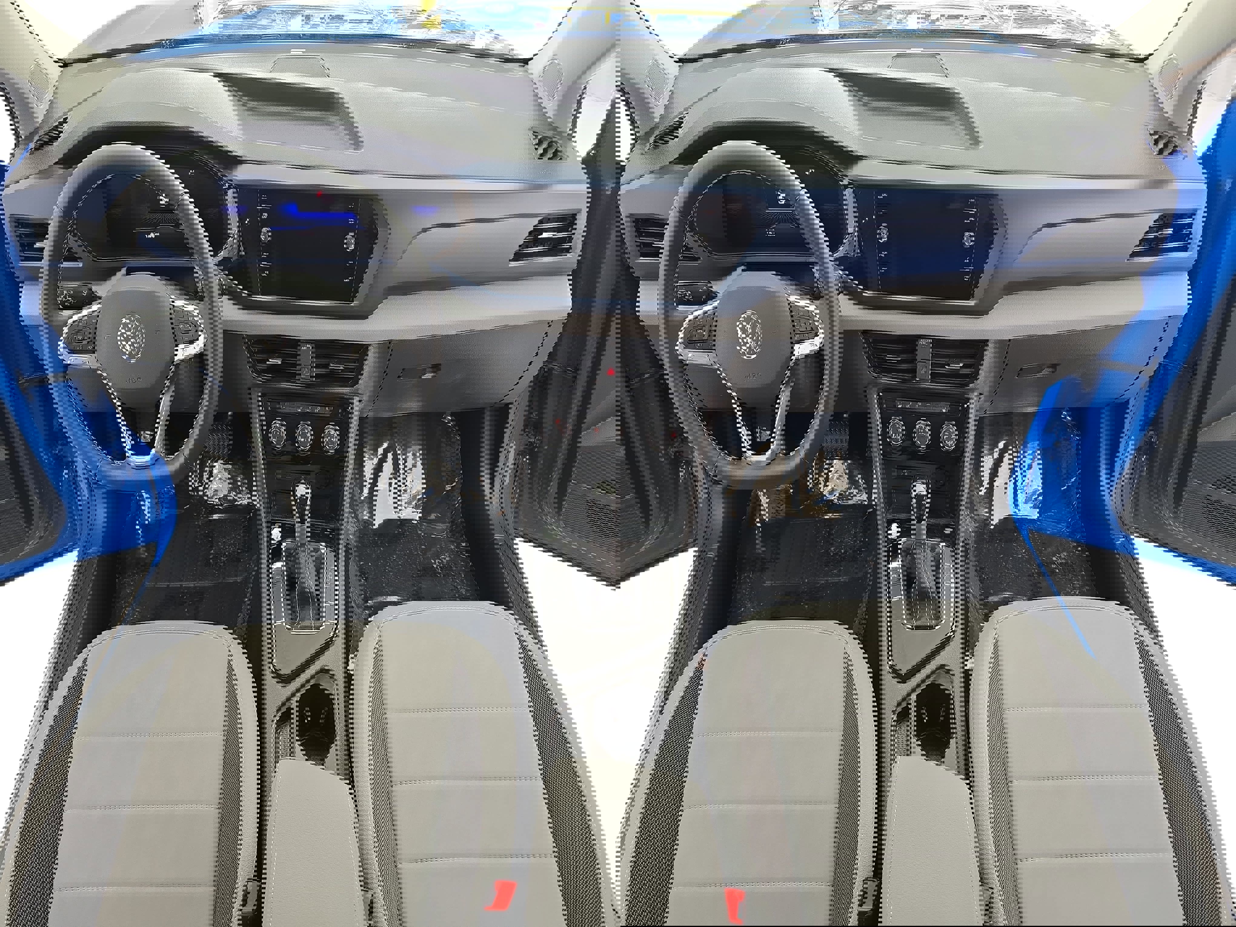 Certified 2023 Volkswagen Taos SE w/ Panoramic Sunroof Package image 9