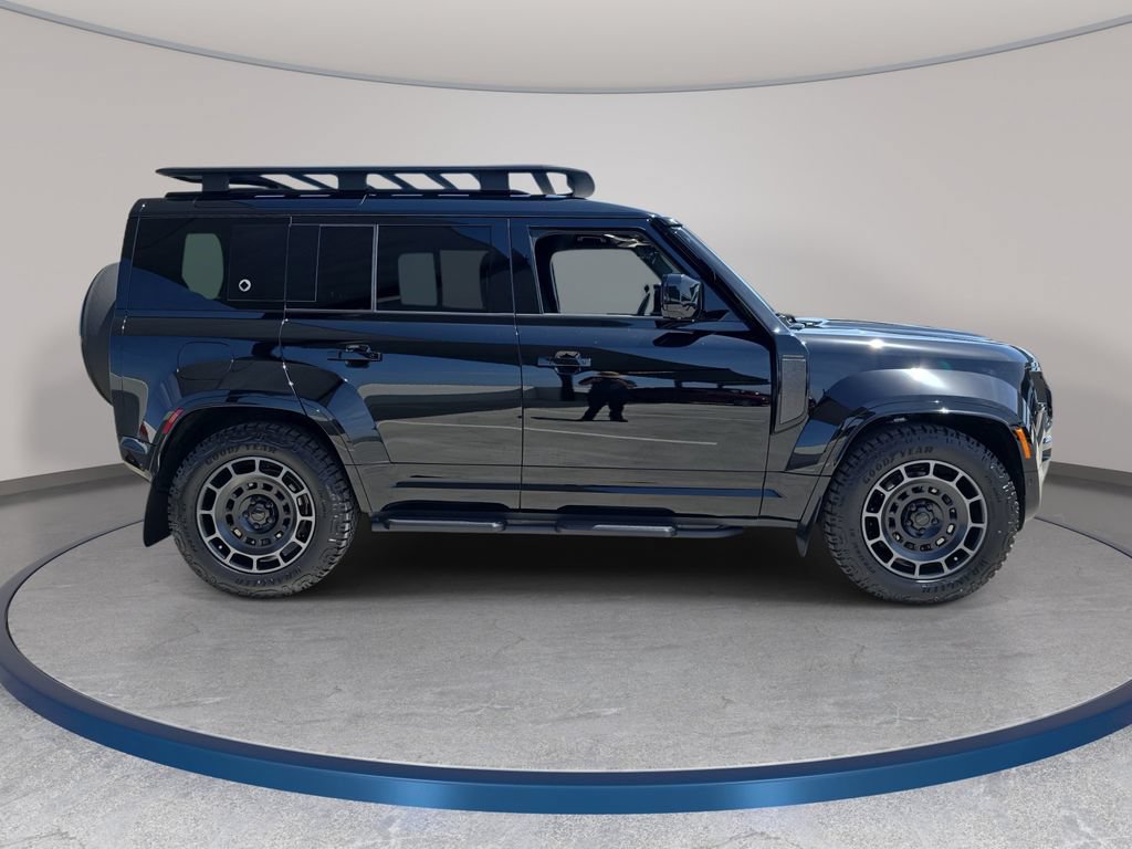 New 2026 Land Rover Defender 110 OCTA AWD/4WD image 4