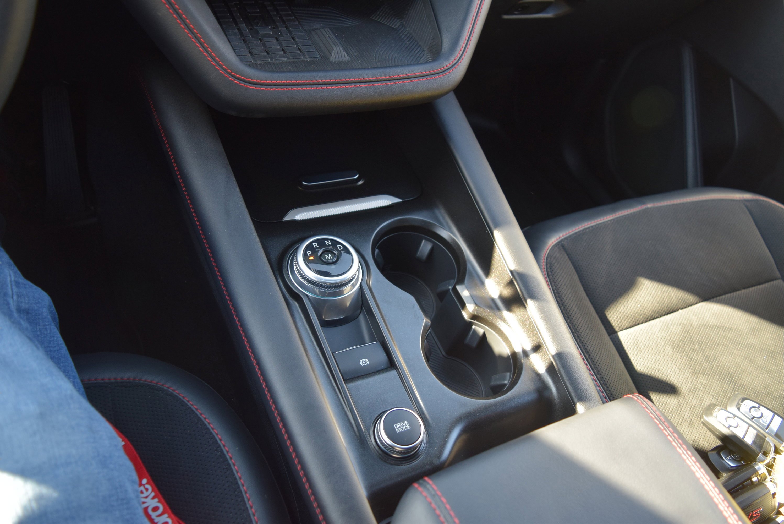 Used 2025 Ford Explorer ST image 18