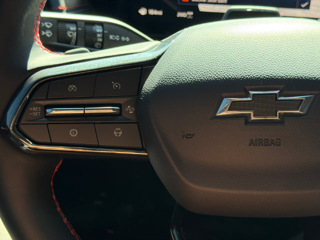 Used 2025 Chevrolet Traverse RS AWD/4WD image 28