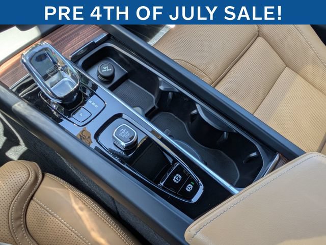 Certified 2023 Volvo XC60 B6 Ultimate w/ Protection Package Premier AWD/4WD image 23