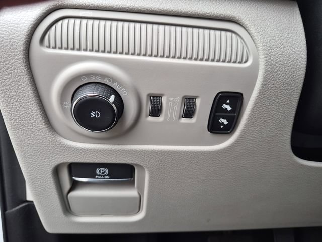 Used 2024 Jeep Wagoneer Series II AWD/4WD image 17
