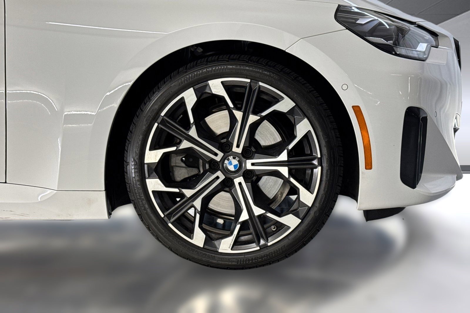 Used 2025 BMW 230i Coupe w/ Convenience Package RWD image 12