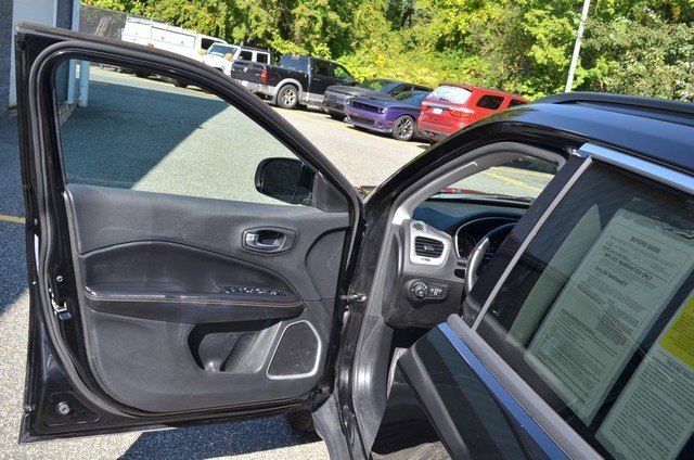 Used 2020 Jeep Compass Latitude w/ Cold Weather Group image 15