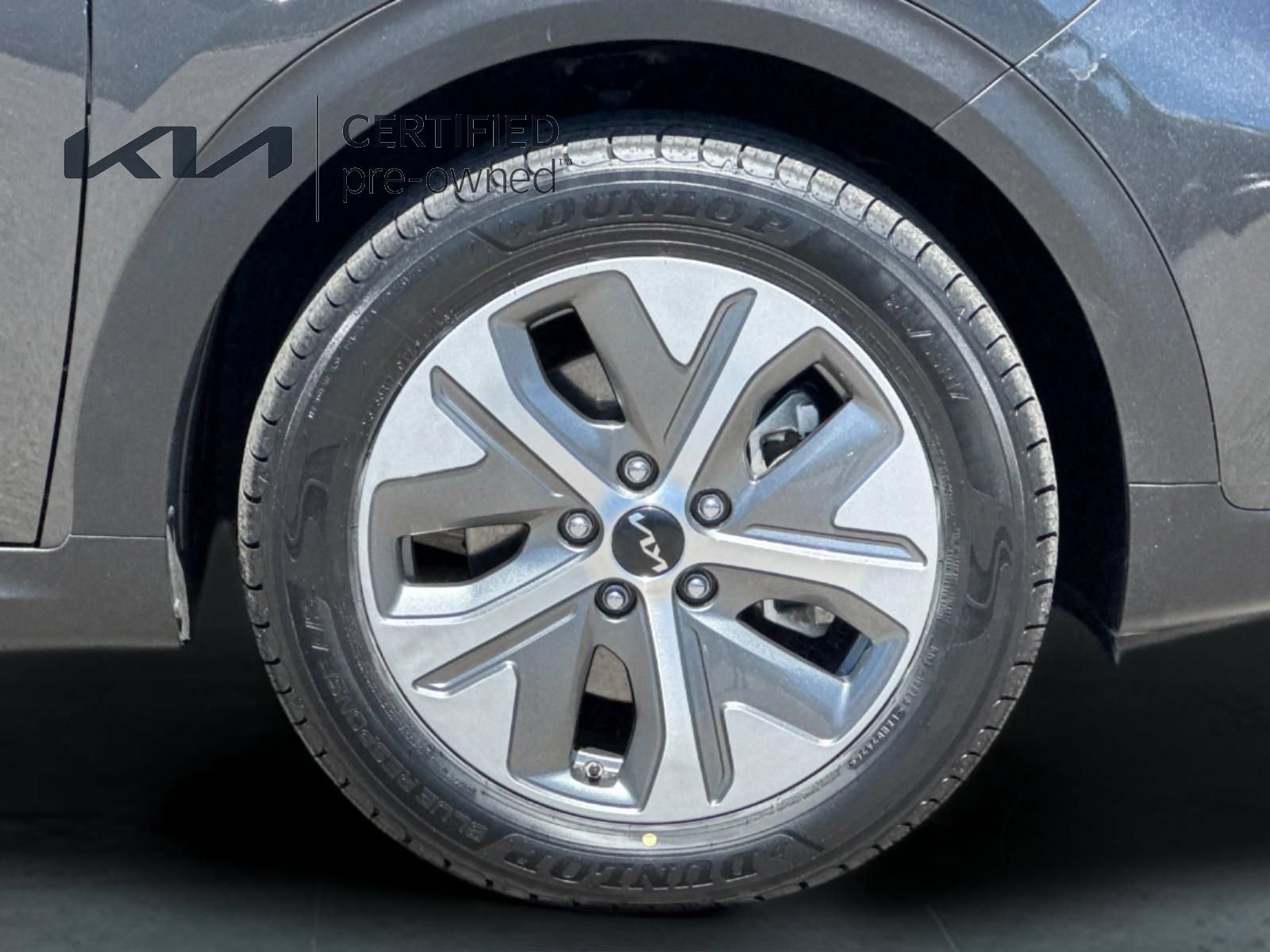 Certified 2022 Kia Niro EX FWD image 26