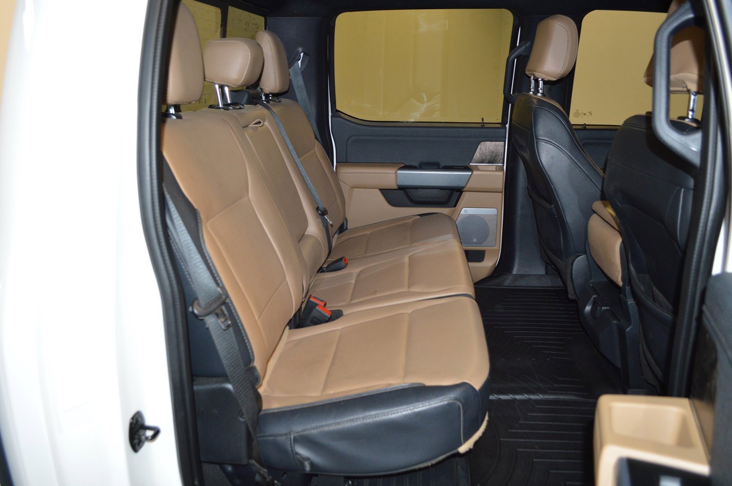 Used 2023 Ford F250 Lariat w/ Chrome Package image 12