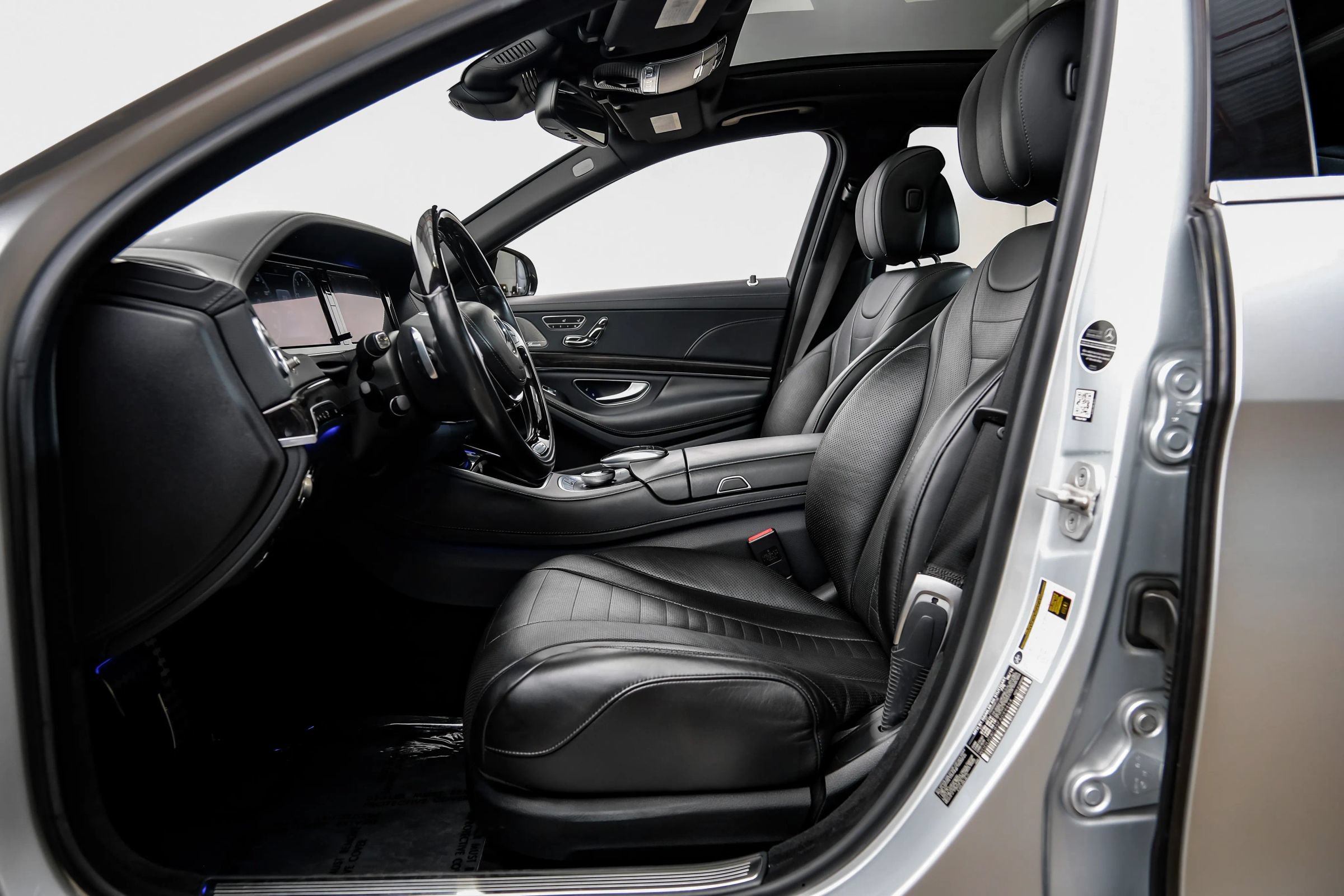 Used 2015 Mercedes-Benz S 550 Sedan image 39