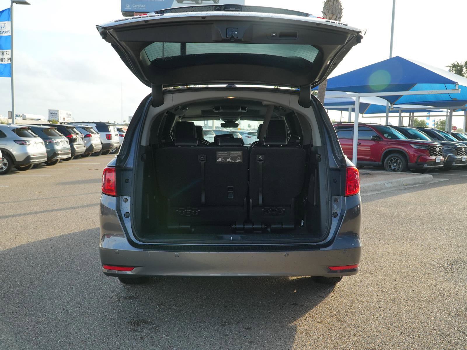 Used 2024 Honda Odyssey Elite image 7