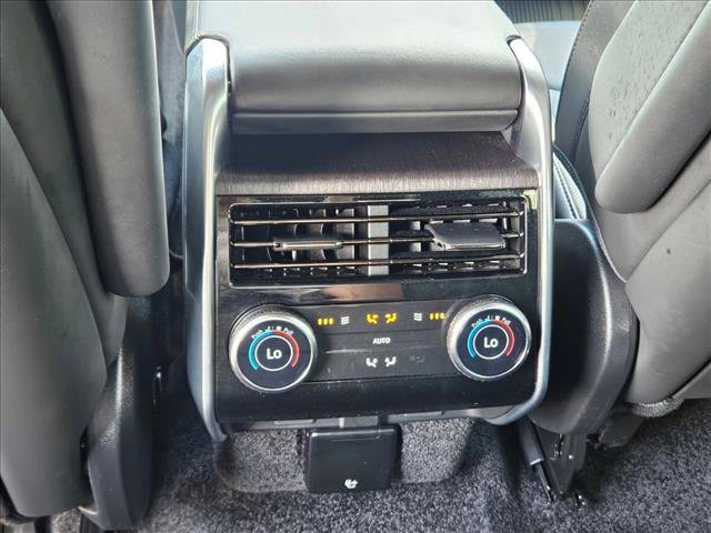 Used 2025 Land Rover Range Rover SE AWD/4WD image 19