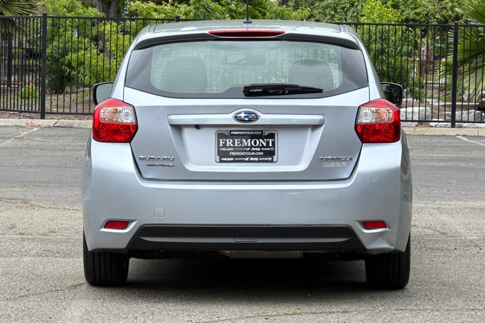 Used 2014 Subaru Impreza 2.0i Limited w/ Popular Package #1 AWD/4WD image 4