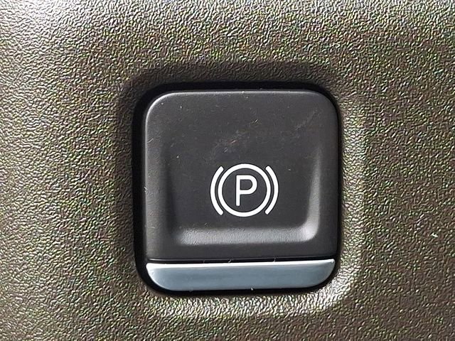 Used 2024 Chevrolet Silverado 2500 LTZ w/ LTZ Plus Package image 23