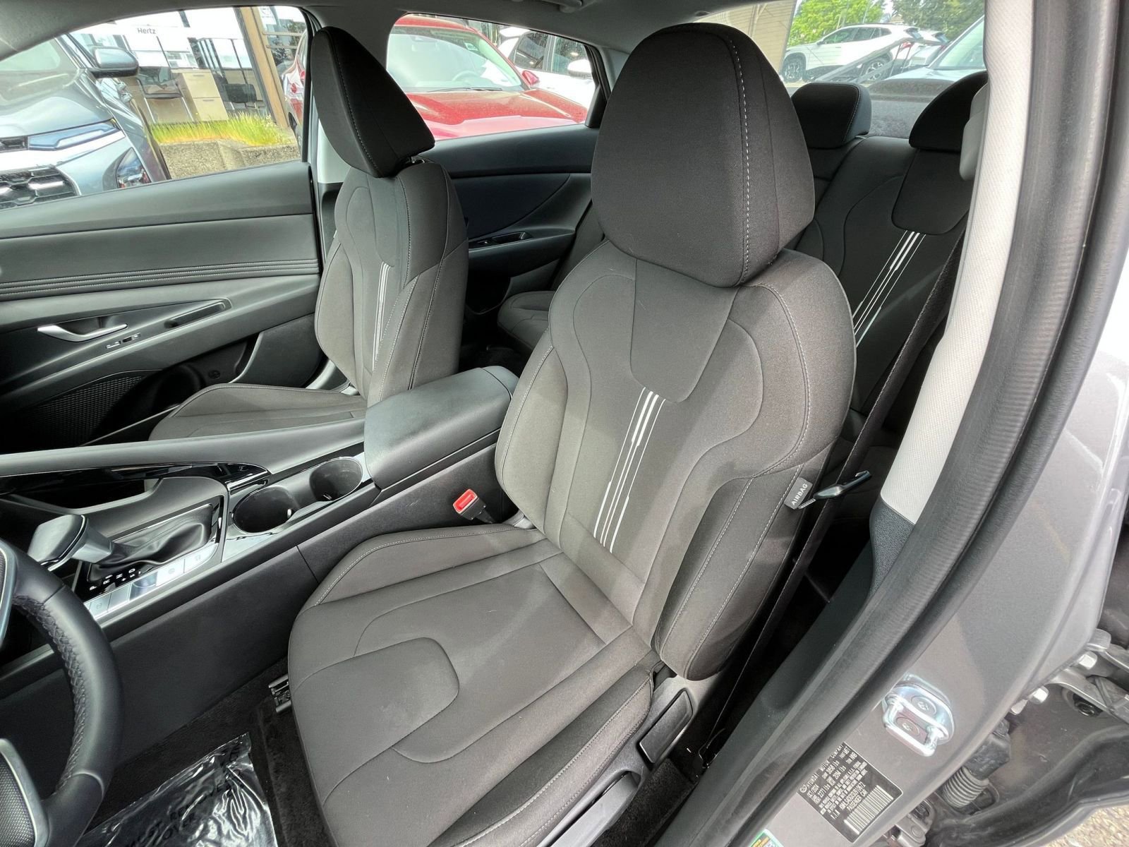 Used 2025 Hyundai Elantra SEL FWD image 39
