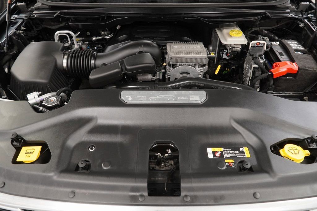 Certified 2022 Jeep Wagoneer Series III w/ Flexible Seating Group image 49