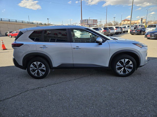 Used 2022 Nissan Rogue SV AWD/4WD image 6