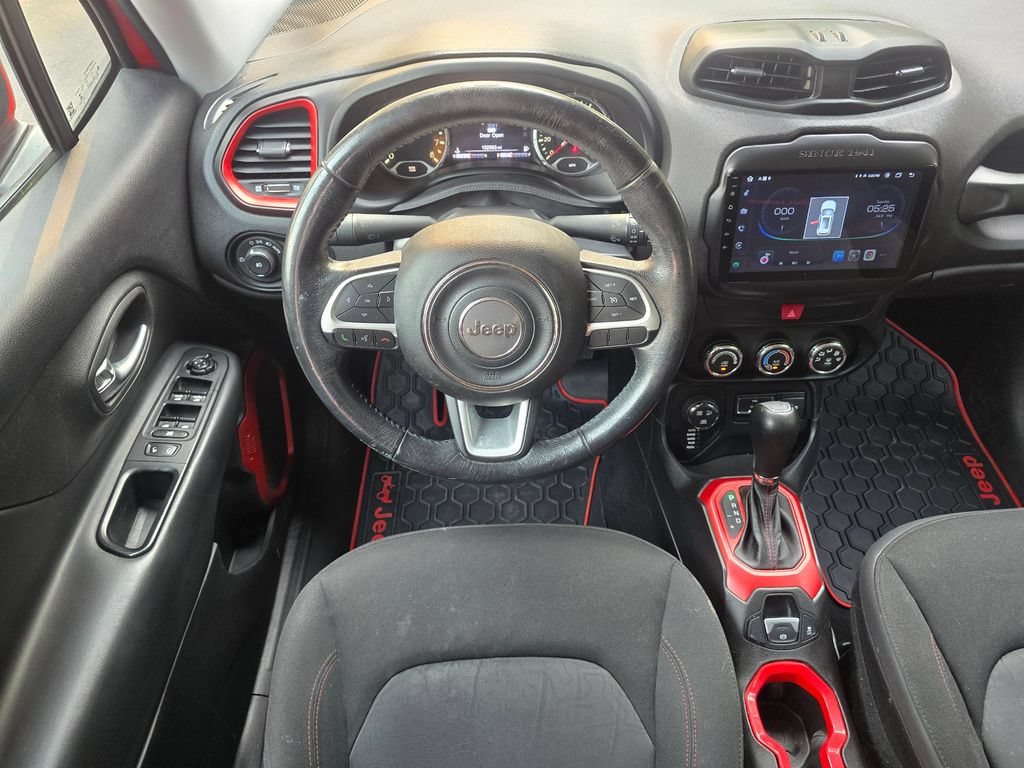 Used 2017 Jeep Renegade Trailhawk AWD/4WD image 11