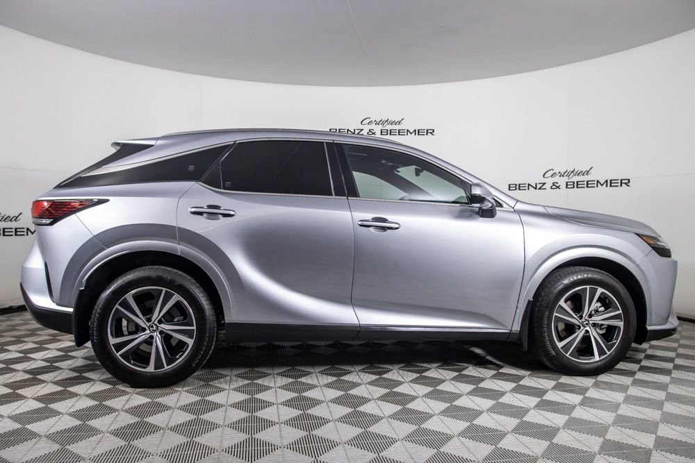 Used 2025 Lexus RX 350 Premium w/ Accessory Package (Z1) FWD image 4