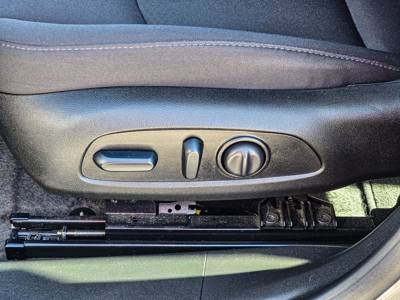 Certified 2025 Chevrolet Malibu LT FWD image 16