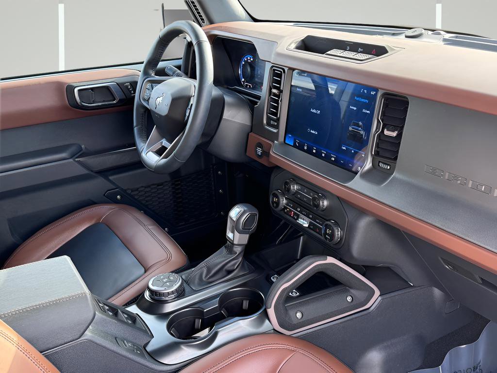 Used 2024 Ford Bronco Outer Banks image 6