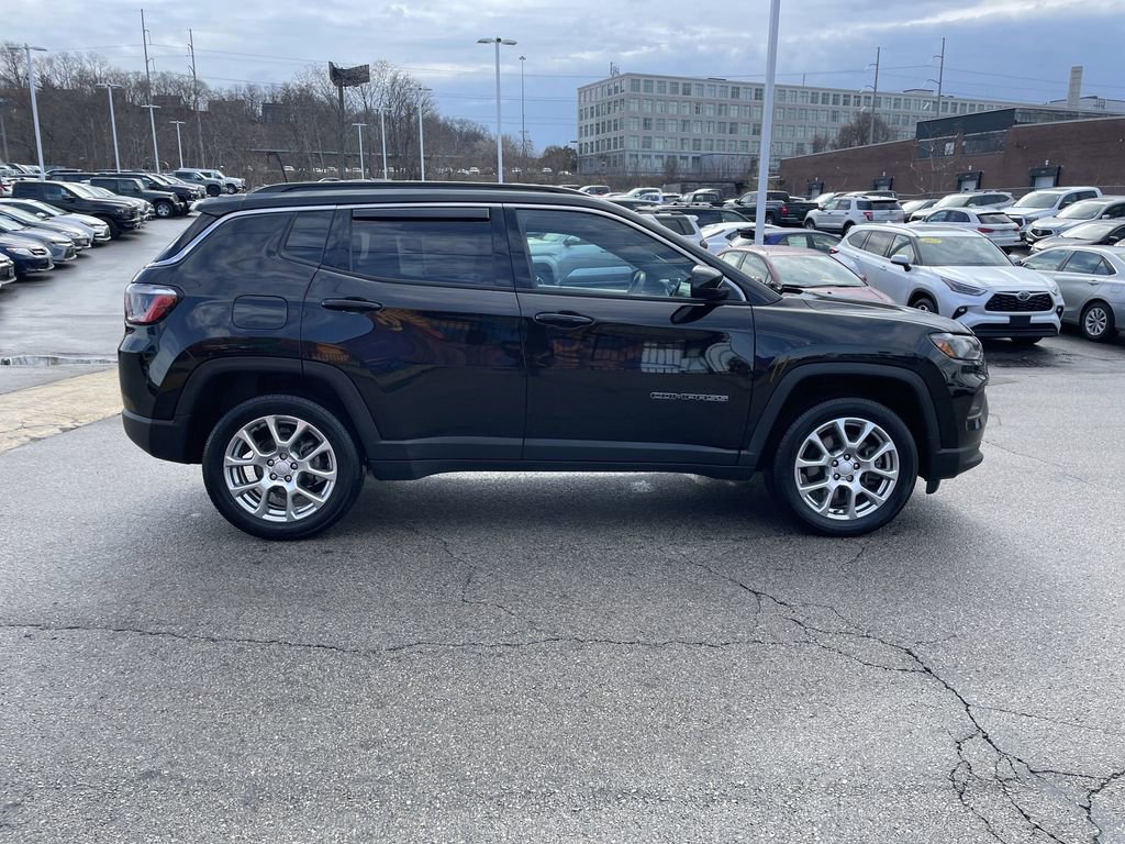 Used 2023 Jeep Compass Latitude image 7