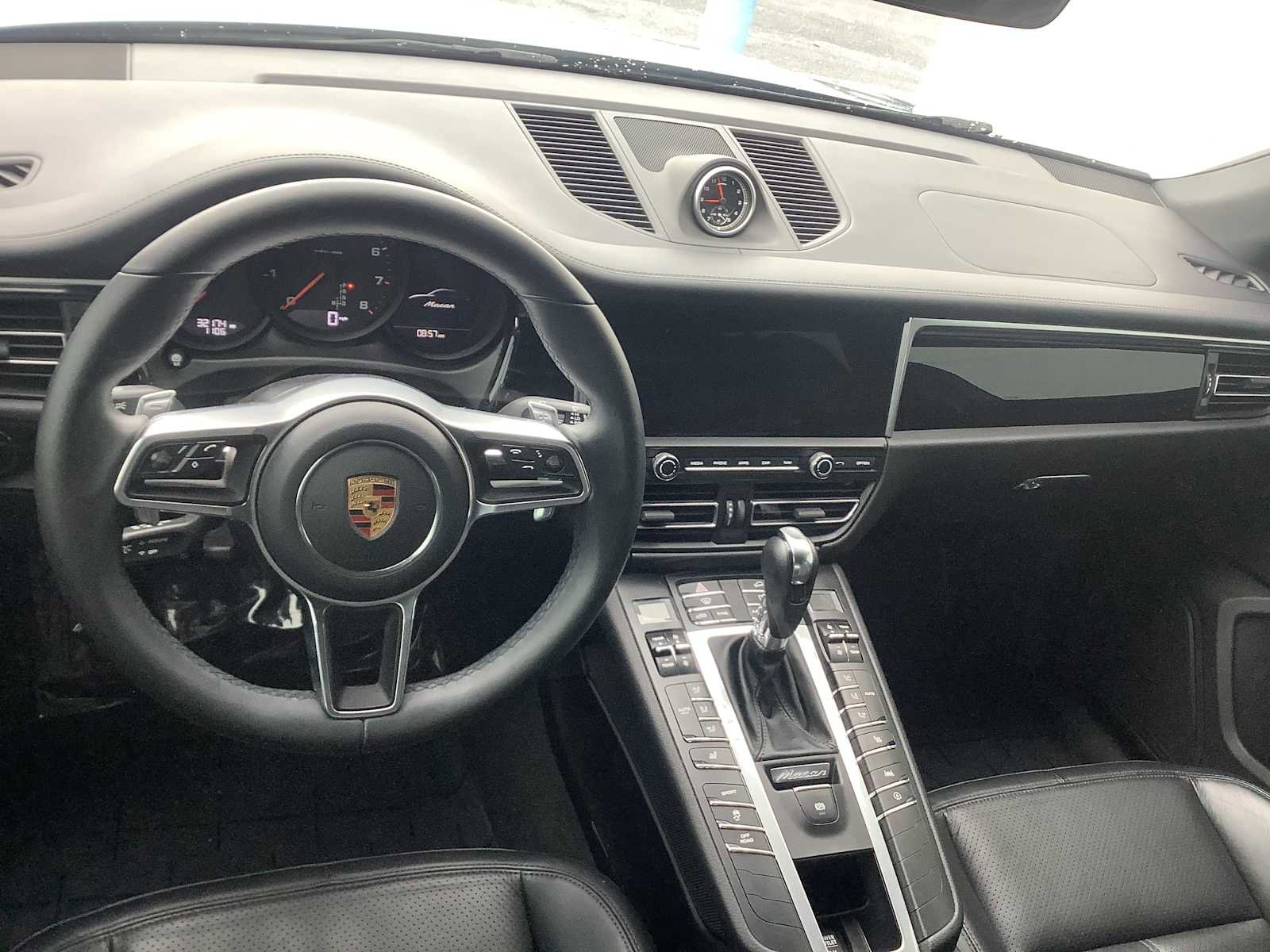 Used 2021 Porsche Macan image 11