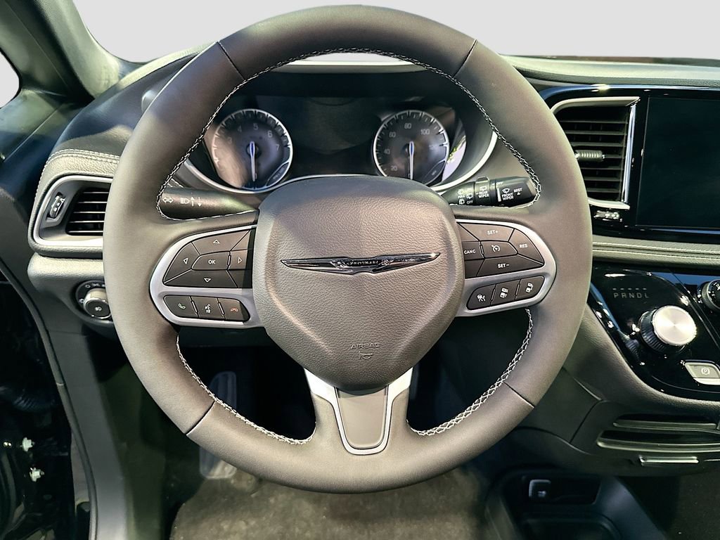 New 2026 Chrysler Pacifica Select FWD image 11