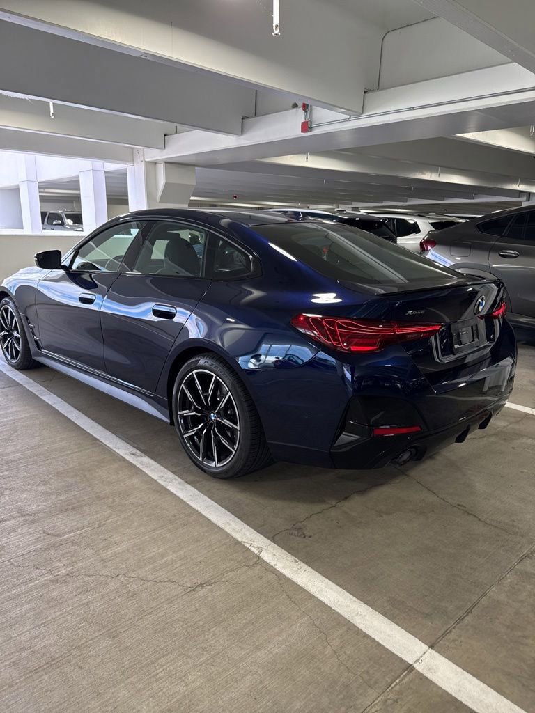Used 2025 BMW 430i xDrive w/ M Sport Package AWD/4WD image 5