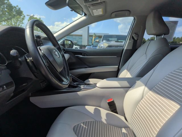 Used 2023 Toyota Camry SE FWD image 16
