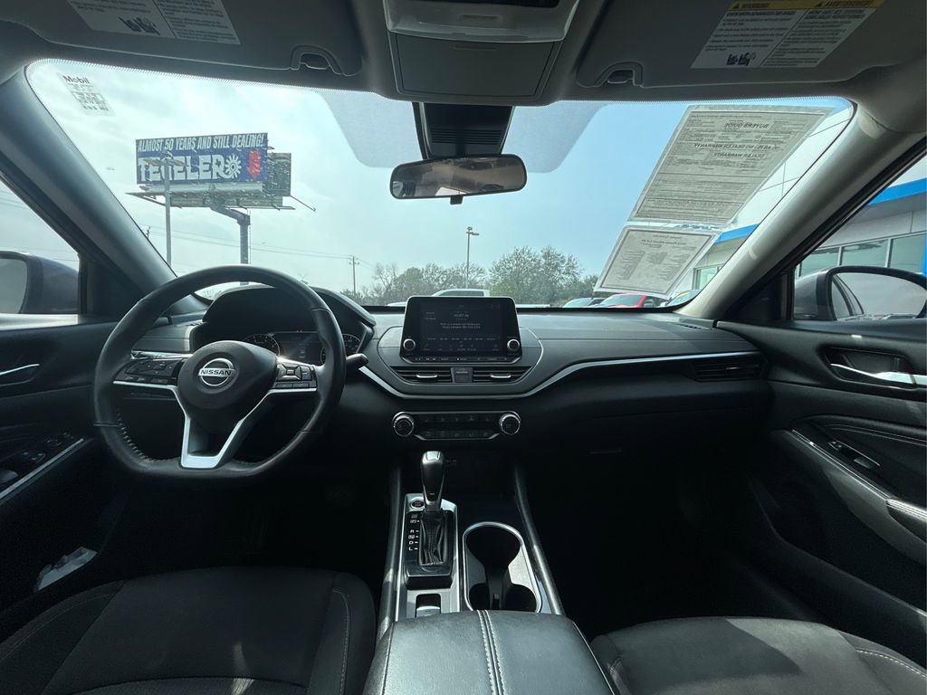 Used 2022 Nissan Altima 2.5 SV w/ SV Premium Package image 21