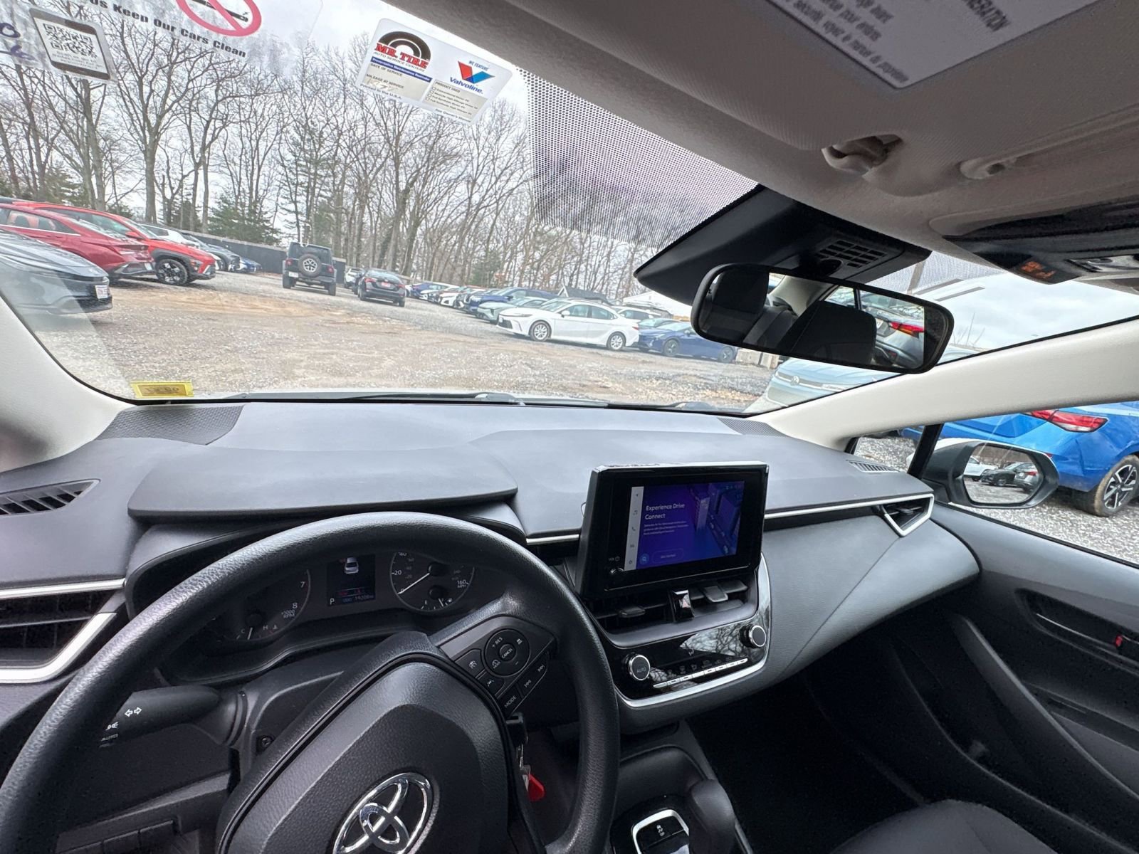 Used 2025 Toyota Corolla LE image 12