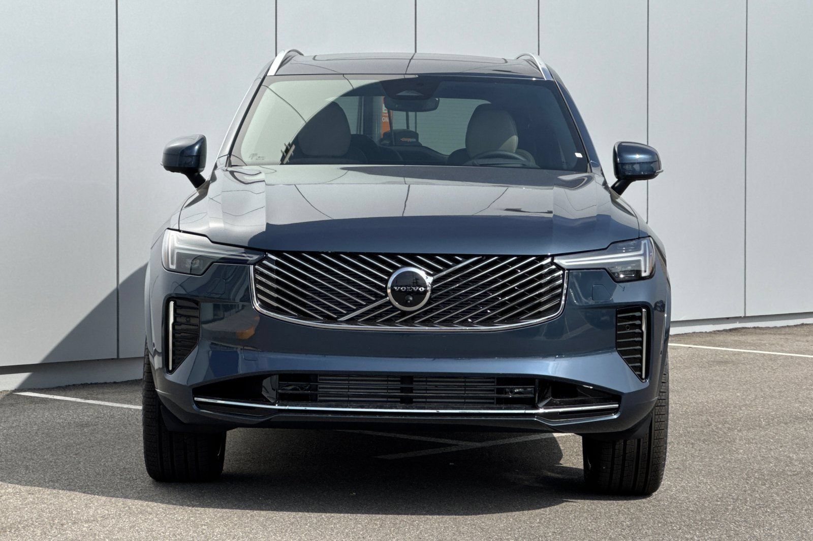New 2026 Volvo XC90 T8 Ultra w/ Protection Package AWD/4WD image 8
