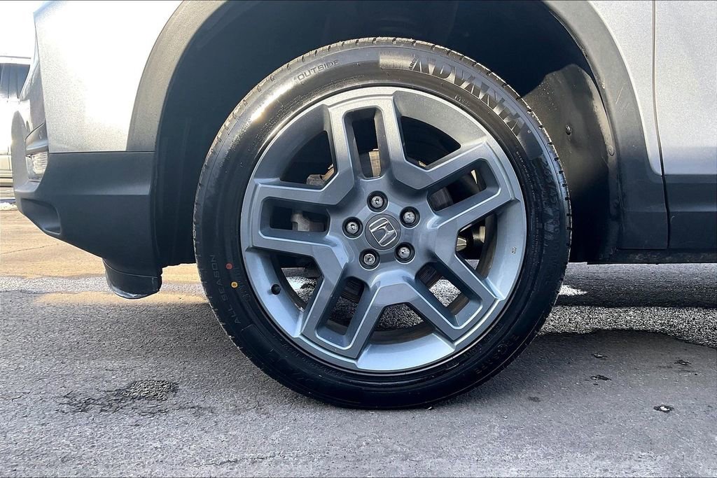 Used 2023 Honda Passport EX-L image 9