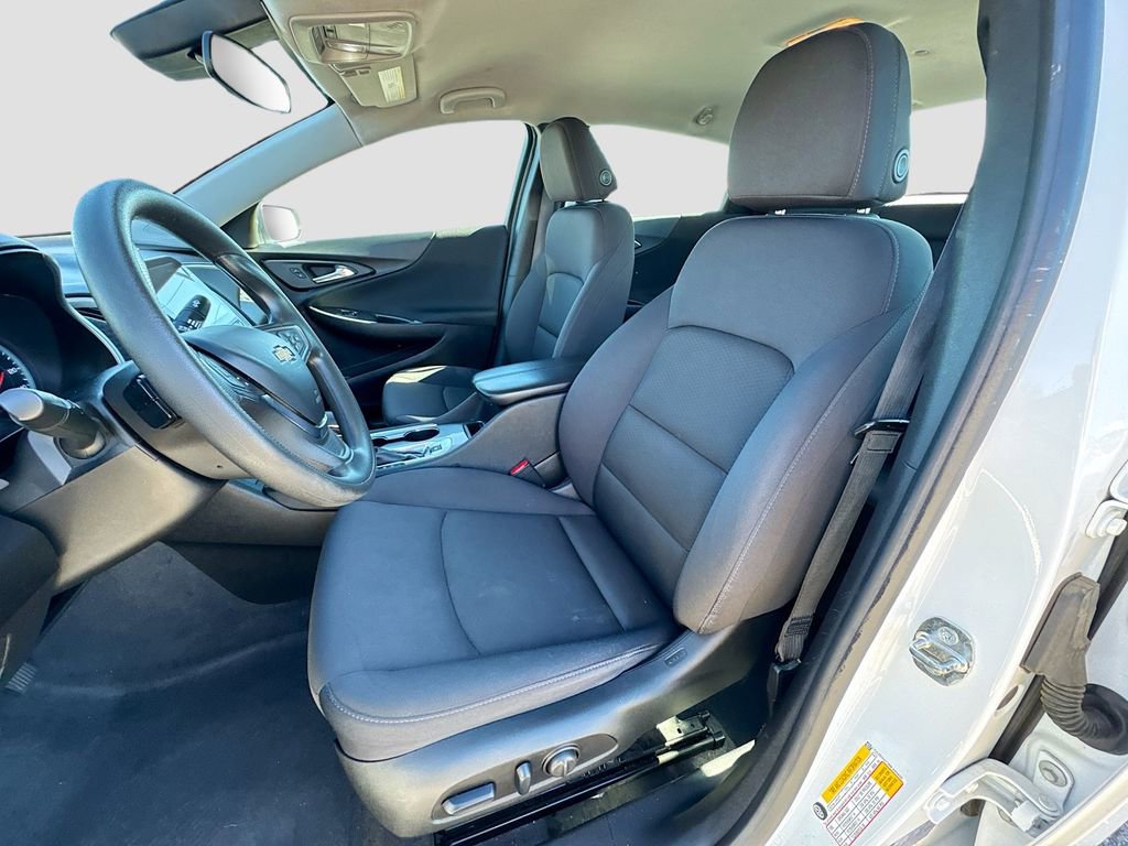 Used 2024 Chevrolet Malibu LT image 20