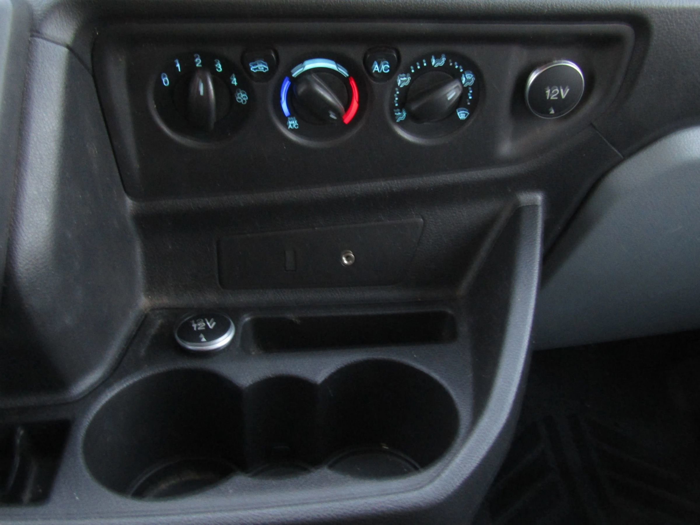 Used 2015 Ford Transit 250 Low Roof image 20